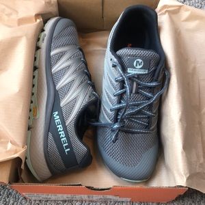 Merrell Bare Access XTR Womens trail running shoe size 9